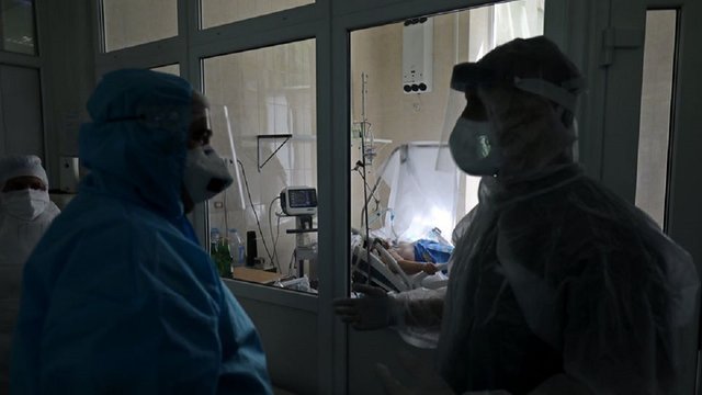 "Забрали маску в однієї людини і дали іншій": лікарка з Чернівців розповіла про ситуацію з киснем в обласній лікарні  